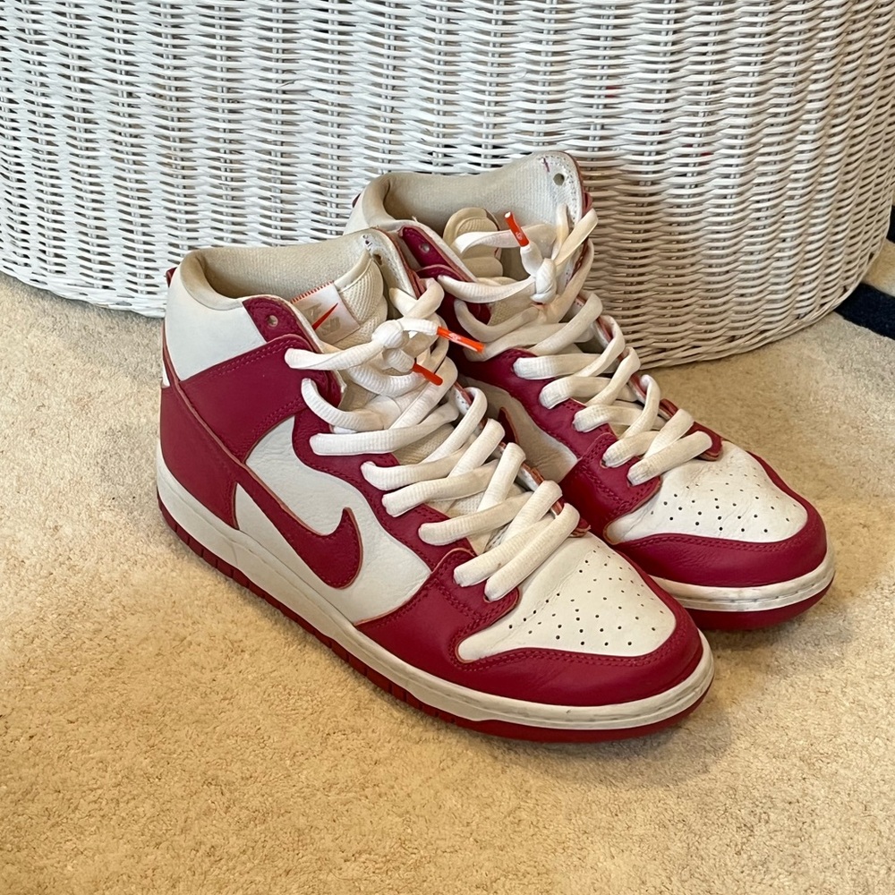 Nike Dunks High Pro Sweet Beet worn twice